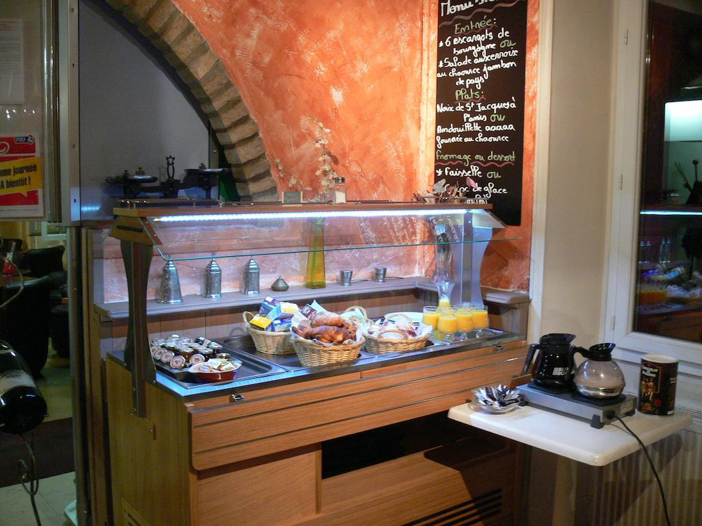Hotel Le Saint Julien Luaran gambar
